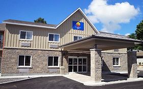 Comfort Inn & Suites Thousand Islands Harbour District